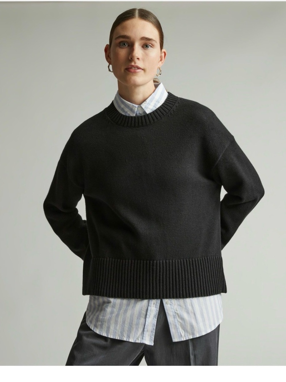 Everlane Minimalist Preppy Black Organic Cotton Boxy Crew Sweater Size Small